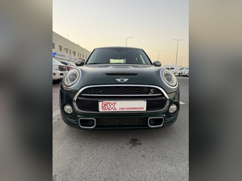 ميني  كوبر  اس  2017  اوتوماتيك  170,000 كم  4 سلندر  سحب امامي  هاتشباك  أخضر