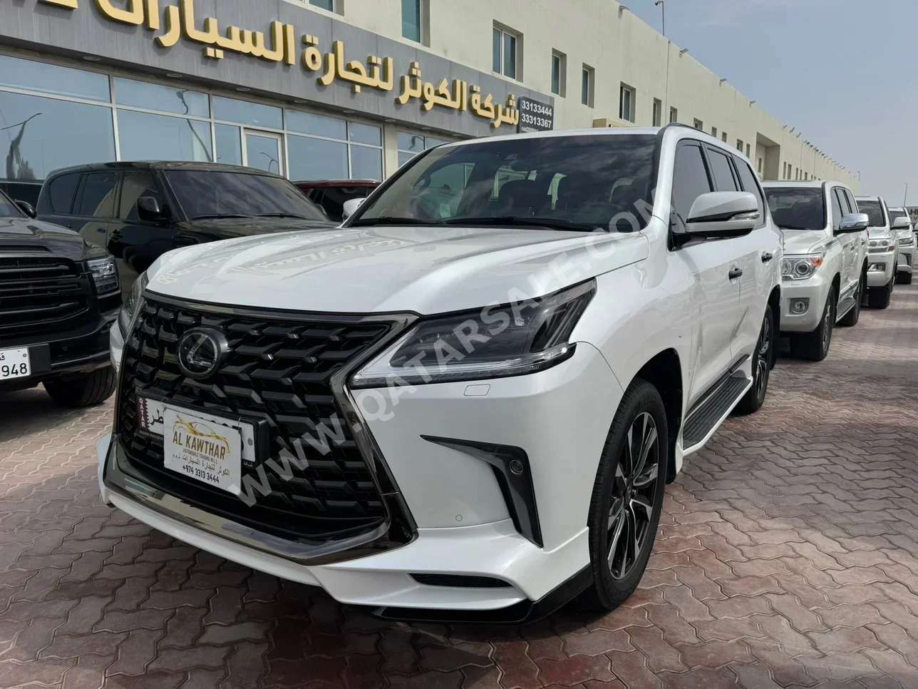 لكزس  ال اكس  570 اس بلاك ايديشن  2021  اوتوماتيك  162,000 كم  8 سلندر  دفع رباعي  اس يو في  أبيض