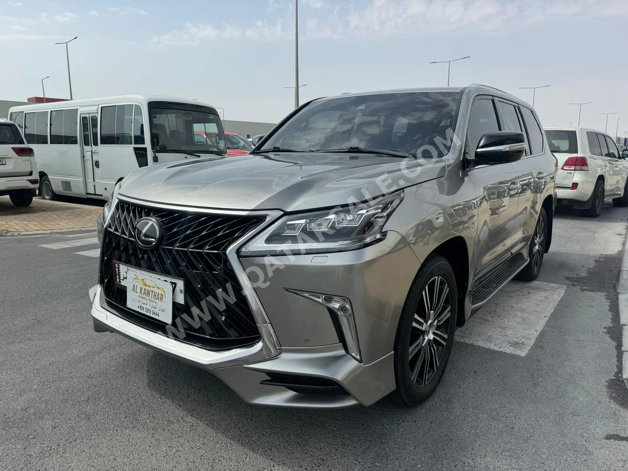Lexus LX 570 2018 Automatic 115,000 Km 8 Cylinder Four Wheel Drive (4WD) SUV Sonic Titanium