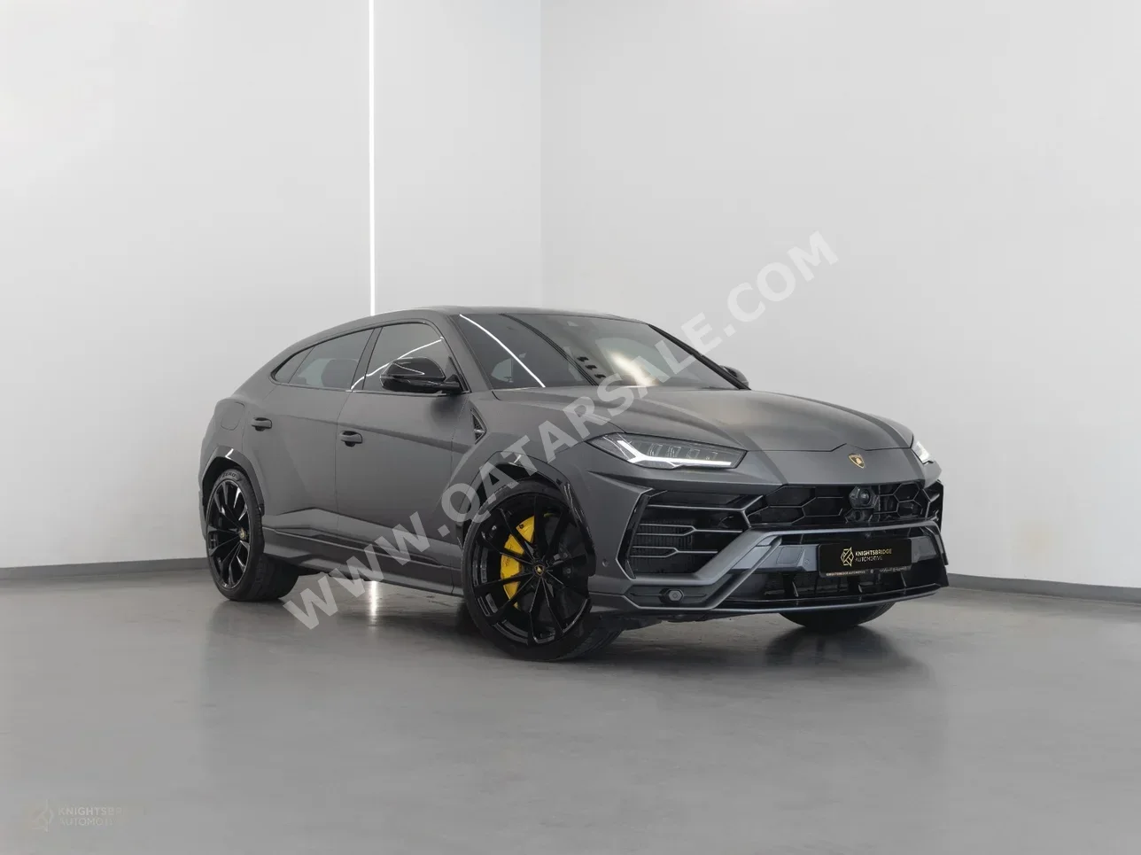Lamborghini Urus 2020 Automatic 43,600 Km 8 Cylinder Four Wheel Drive (4WD) SUV Gray Matte With Warranty