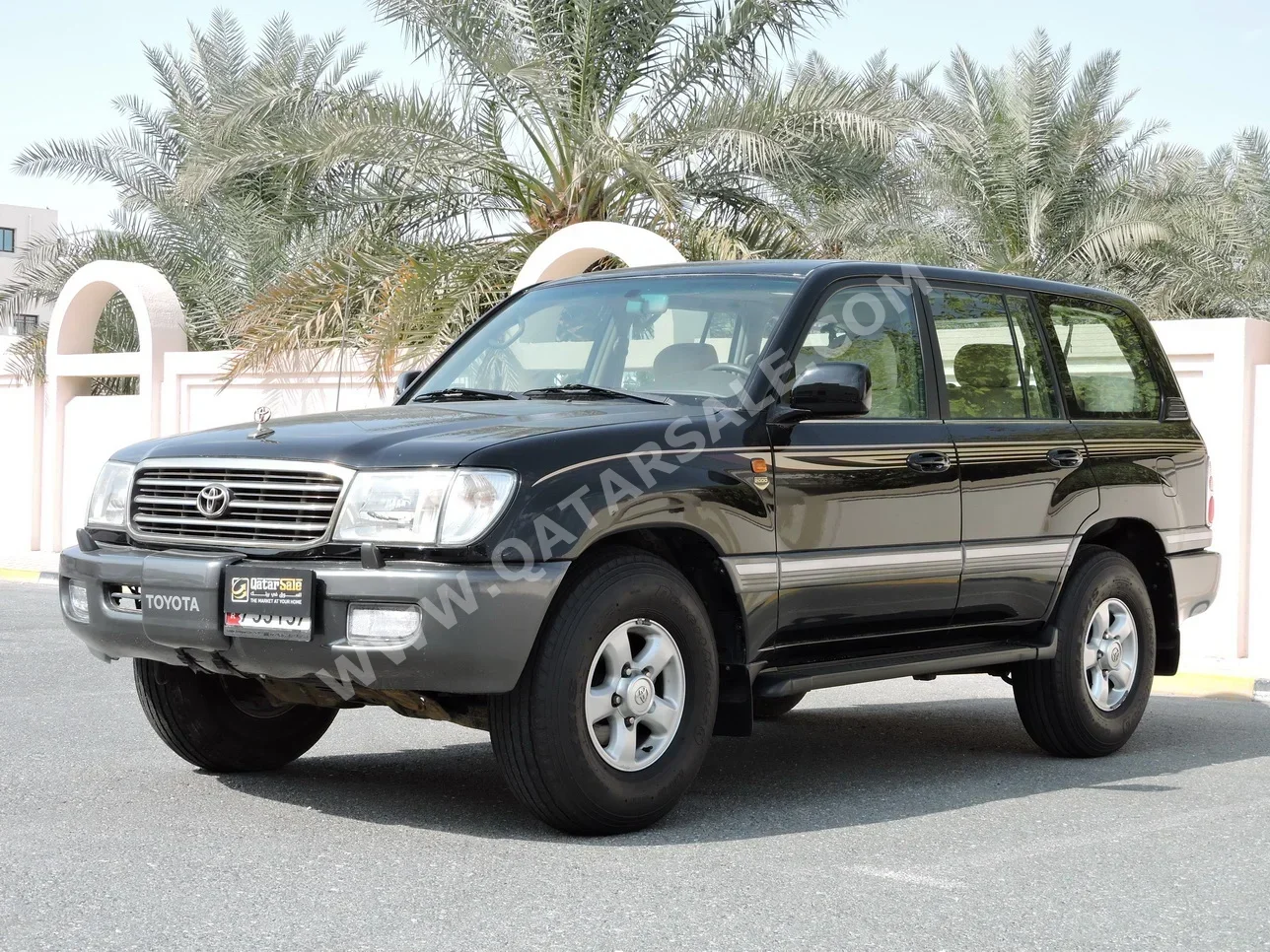 تويوتا  لاند كروزر  في اكس ار  1999  اوتوماتيك  500,000 كم  8 سلندر  دفع رباعي  اس يو في  أسود