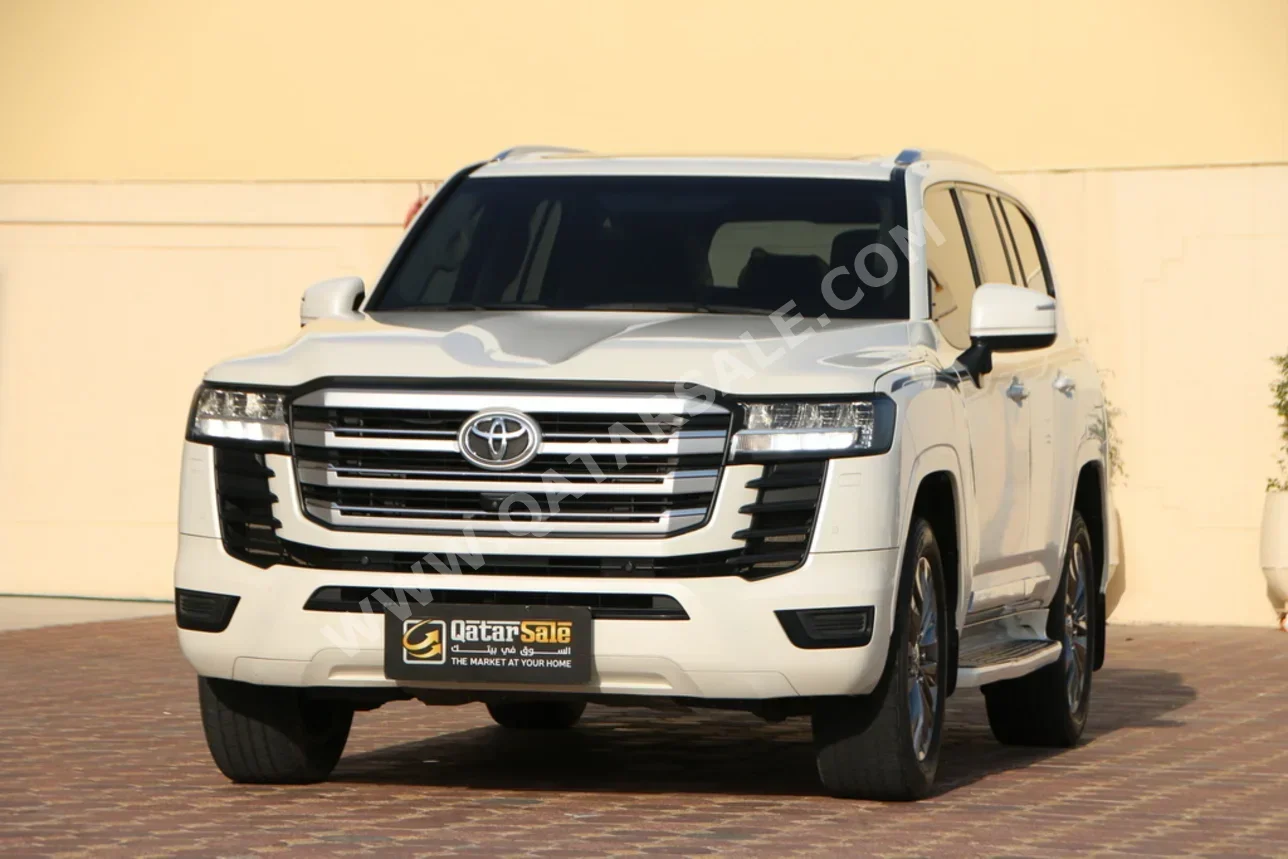 Toyota Land Cruiser GXR Twin Turbo 2022 Automatic 156,000 Km 6 Cylinder Four Wheel Drive (4WD) SUV White