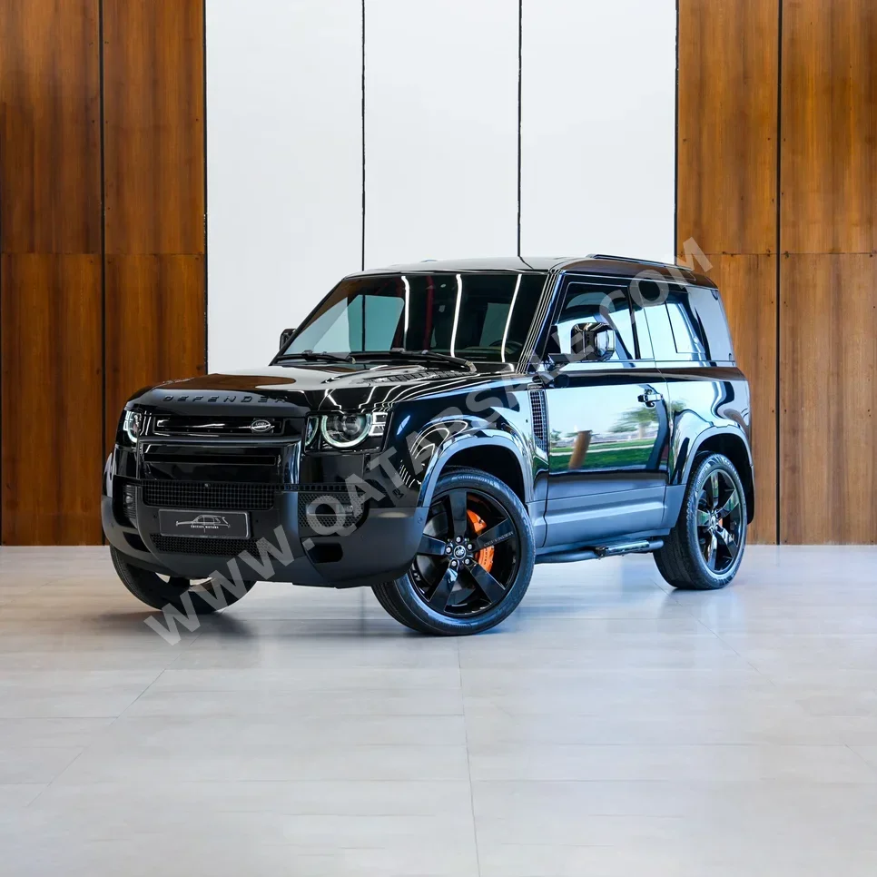 Land Rover  Defender  90 HSE  2022  Automatic  61,000 Km  6 Cylinder  Four Wheel Drive (4WD)  SUV  Black  With Warranty