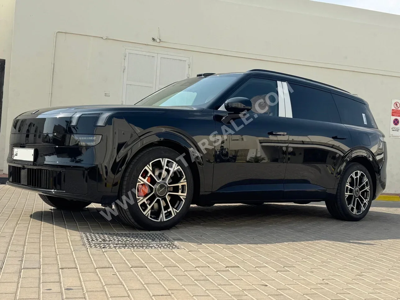 لينك اند كو  900  2026  اوتوماتيك  0 كم  4 سلندر  دفع رباعي  اس يو في  أسود