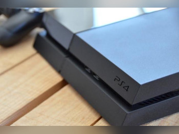 اجهزة العاب الفديو - سوني  - بلاي ستيشن 4  - 500 جيجابايت  -تشمل أجهز تحكم: 4