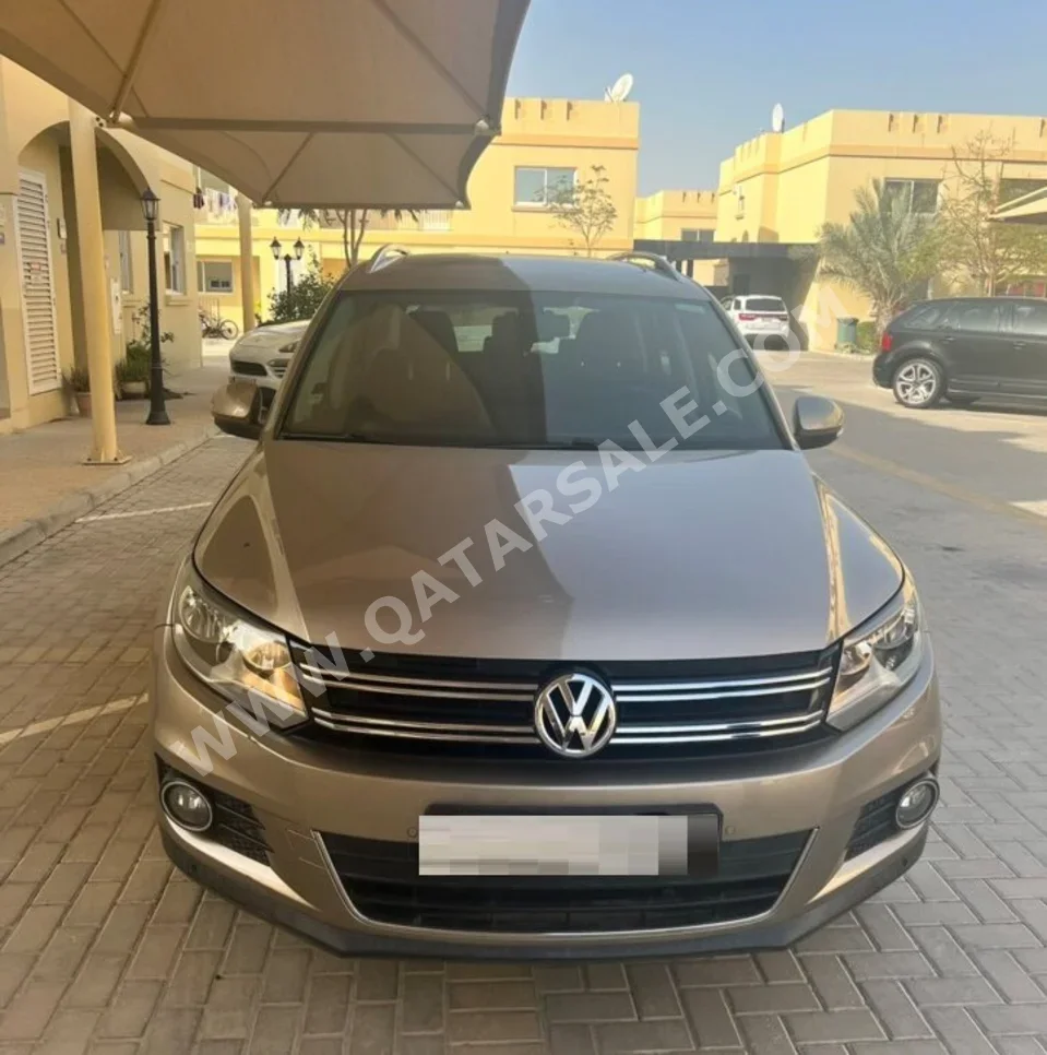 فوكس واغن  تيغوان  2.0 تي اس اي  2016  اوتوماتيك  60,000 كم  4 سلندر  دفع كلي مستمر  اس يو في  ذهبي