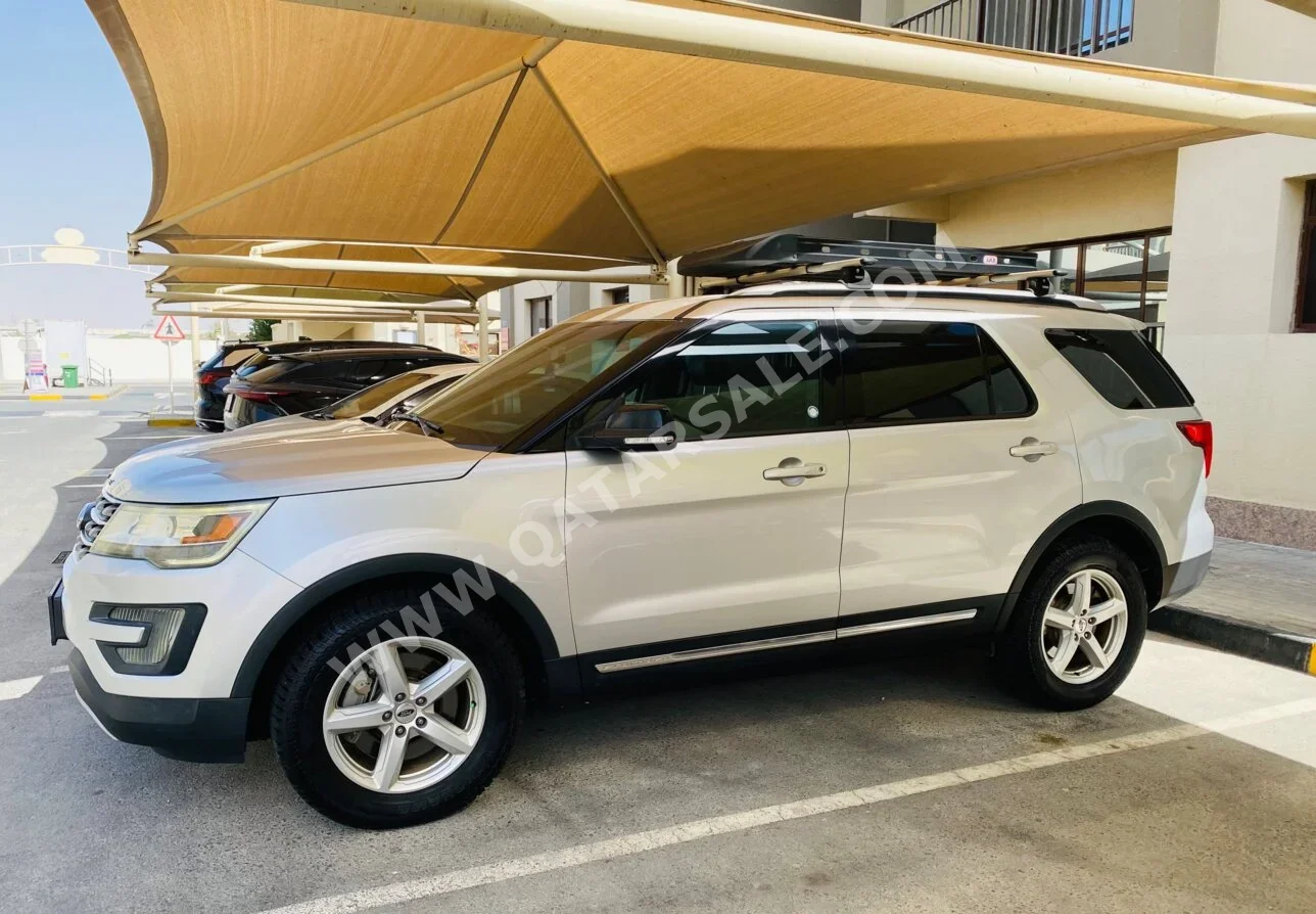 Ford  Explorer  XLT  2016  Automatic  268,000 Km  6 Cylinder  Four Wheel Drive (4WD)  SUV  Silver