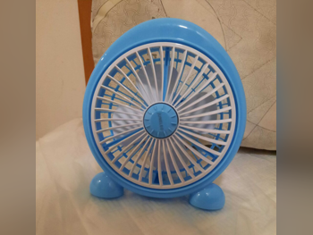 Portable Fans Blue  USB Plug-In  Small