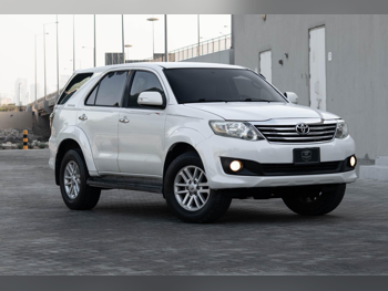 تويوتا  برادو  جي اكس  2012  اوتوماتيك  270,000 كم  4 سلندر  دفع رباعي  اس يو في  أبيض  تحت الضمان