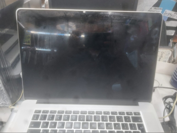 أجهزة الكمبيوتر المحمولة ابل  - ماك بوك برو مقاس 13 إنش  2011  - فضي  - نظام التشغيل ماك او اس  - انتيل  - كور اي 5  -الذاكرة (رام): 4 جيجابابت