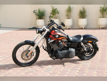 هارلي ديفيدسون داينا وايد كلايد - 2012 - اللون اسود