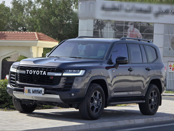 تويوتا  لاند كروزر  جي ار سبورت توين تيربو  2023  اوتوماتيك  55,000 كم  6 سلندر  دفع رباعي  اس يو في  أسود  تحت الضمان