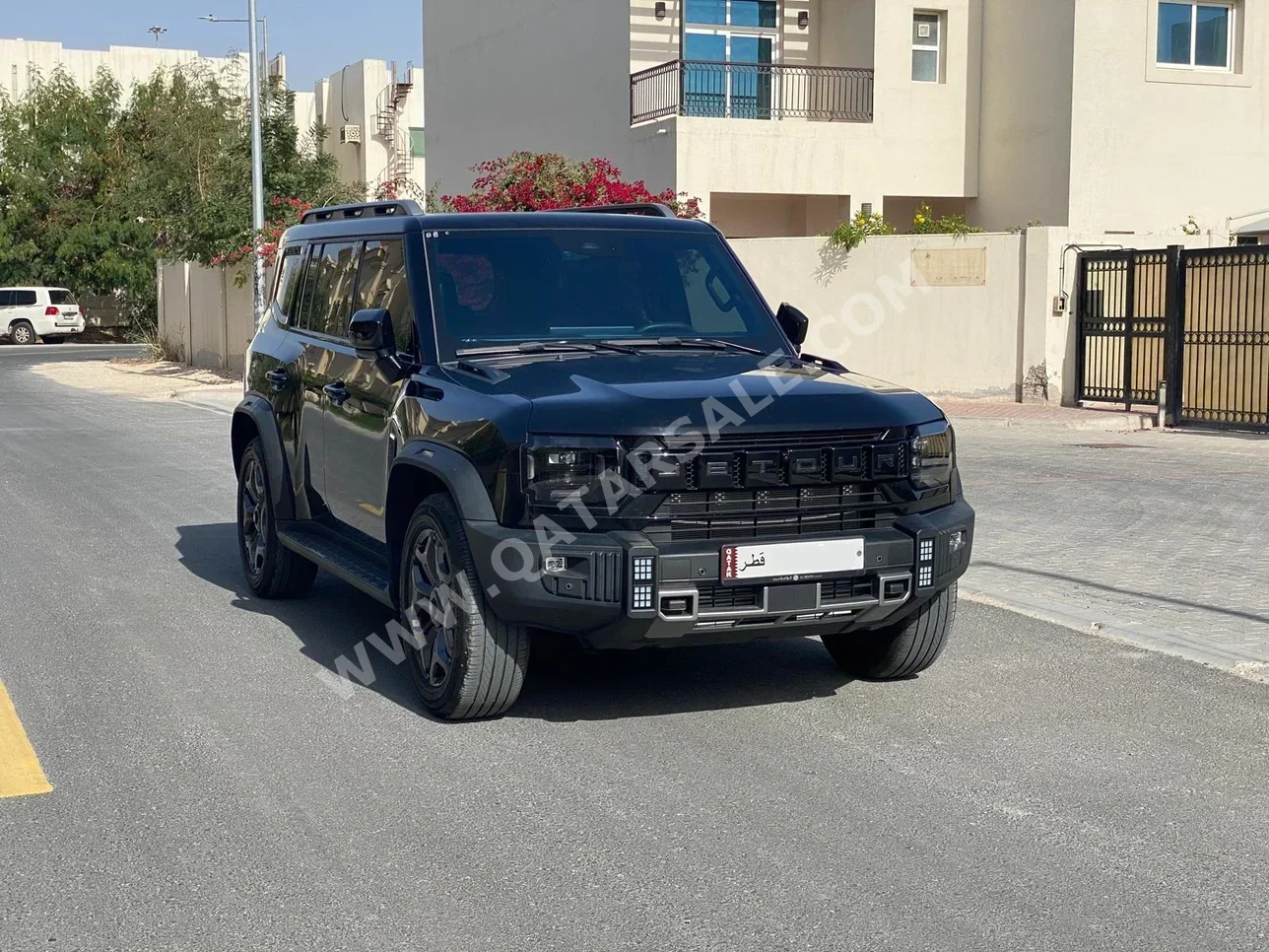 Jetour  T2  Luxury Plus  2025  Automatic  12,000 Km  4 Cylinder  Four Wheel Drive (4WD)  SUV  Black  With Warranty