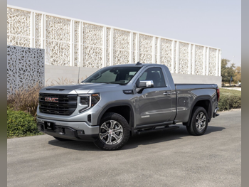 جي ام سي  سييرا  اليفيشن  2025  اوتوماتيك  3,000 كم  8 سلندر  دفع رباعي  بيكب  رمادي  تحت الضمان