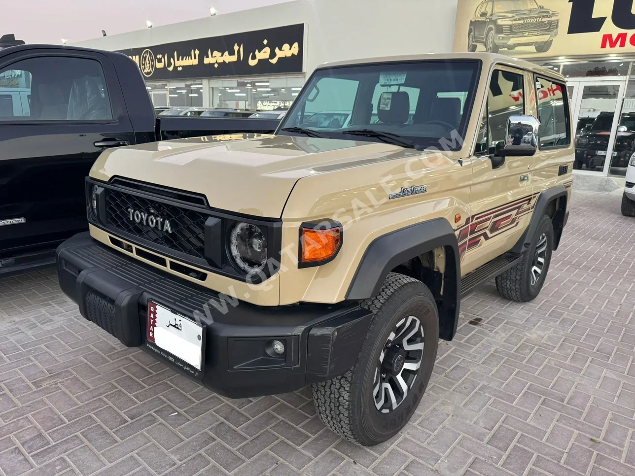 تويوتا  لاند كروزر  ال اكس  2024  اوتوماتيك  24,000 كم  6 سلندر  دفع رباعي  بيكب  بيج  تحت الضمان