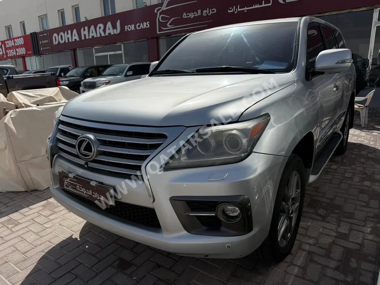 لكزس ال اكس 570 اس 2013 اوتوماتيك 411,000 كم 8 سلندر دفع رباعي اس يو في فضي