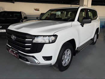 تويوتا  لاند كروزر  جي اكس  2024  اوتوماتيك  116,000 كم  6 سلندر  دفع رباعي  اس يو في  أبيض