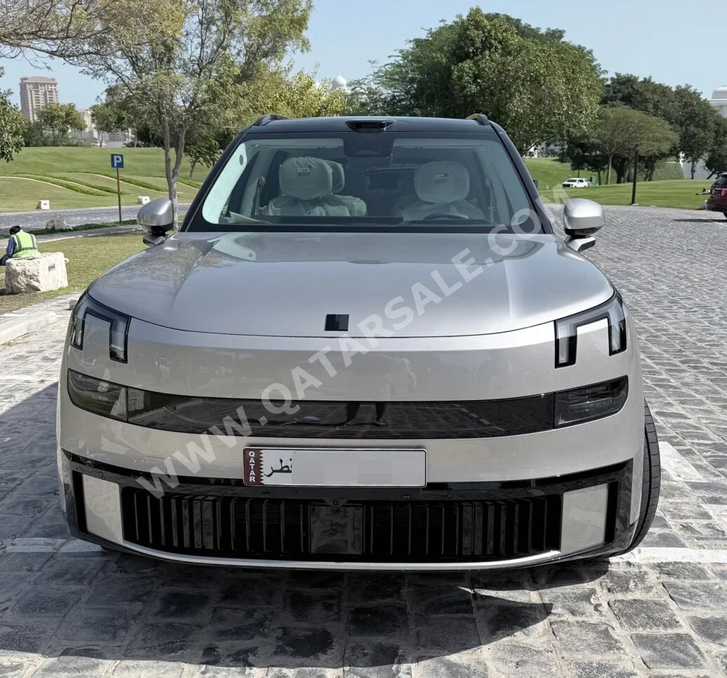 Lynk & Co  900  2026  Automatic  0 Km  4 Cylinder  Four Wheel Drive (4WD)  SUV  Silver