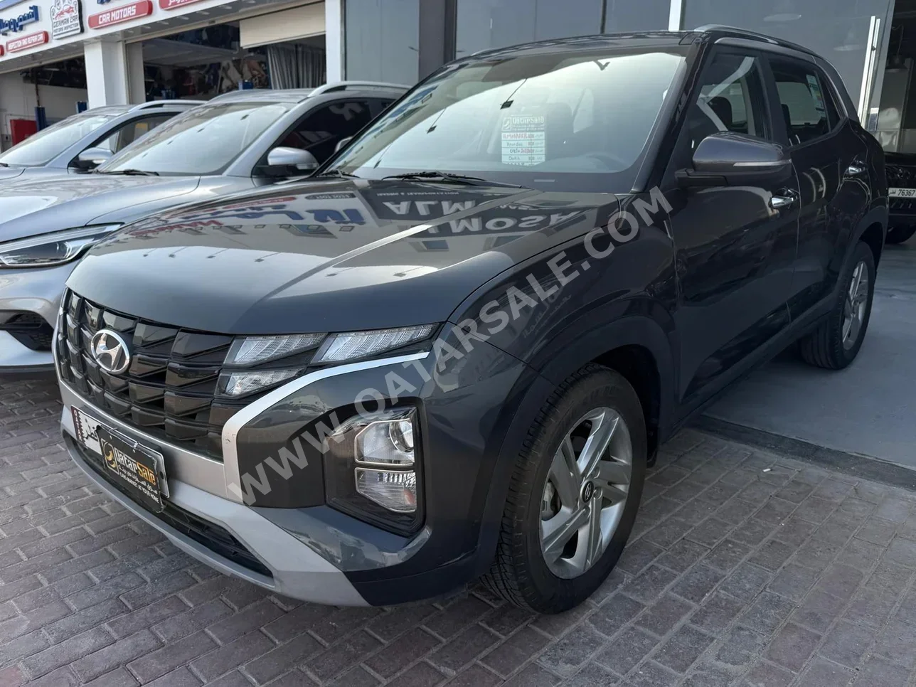 هيونداي  كريتا  2023  اوتوماتيك  65,000 كم  4 سلندر  سحب امامي  اس يو في  رمادي