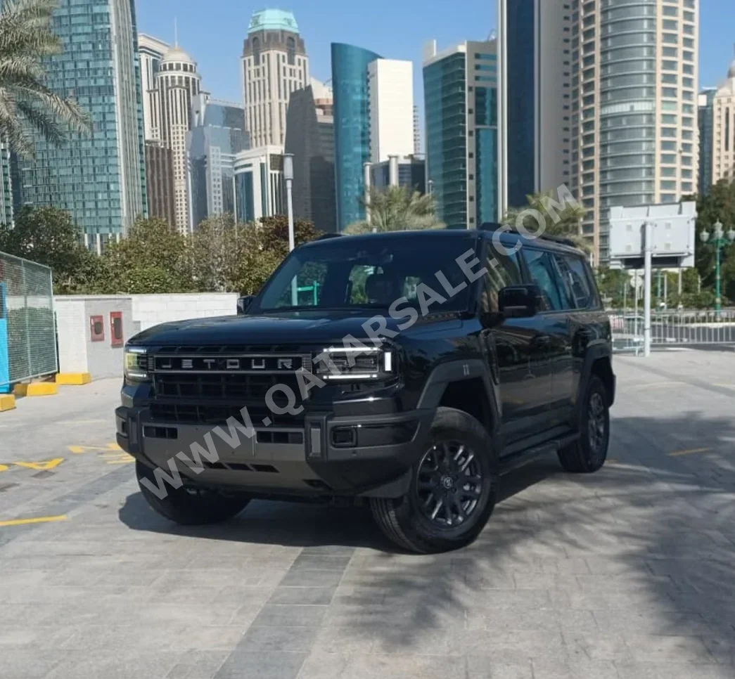 Jetour  G700  Comfort  2026  Automatic  0 Km  4 Cylinder  Four Wheel Drive (4WD)  SUV  Black  With Warranty