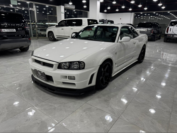 نيسان  جي تي - آر  سكاي لاين  2000  عادي  81,000 كم  6 سلندر  دفع خلفي  سيدان  أبيض