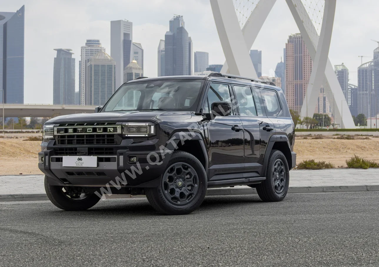 جيتور  جي 700  4 سلندر  إس يو في 4 في 4  أسود  2026