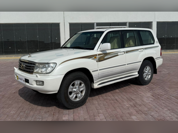 Toyota  Land Cruiser  VXR  2007  Automatic  568,000 Km  8 Cylinder  Four Wheel Drive (4WD)  SUV  White