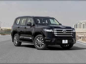 تويوتا لاند كروزر جي اكس ار 6 سلندر إس يو في 4 في 4 أسود 2026