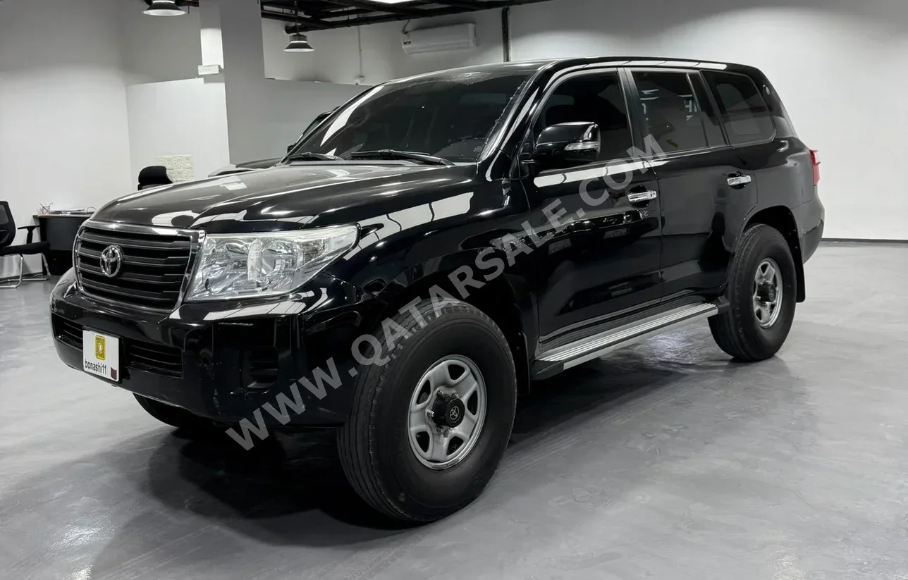 Toyota  Land Cruiser  G  2014  Automatic  314,000 Km  6 Cylinder  Four Wheel Drive (4WD)  SUV  Black
