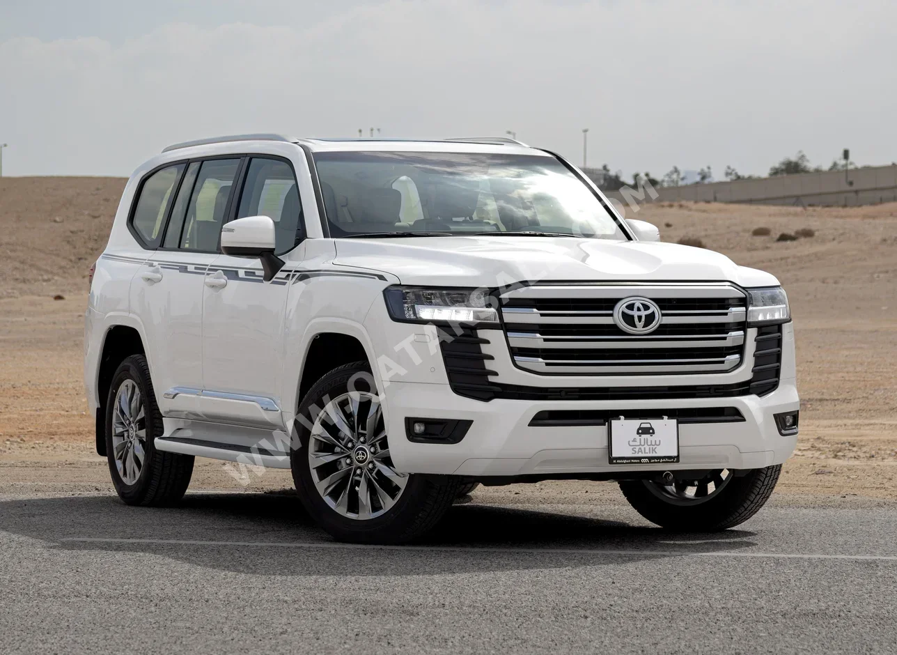 تويوتا  لاند كروزر جي اكس ار  6 سلندر  إس يو في 4 في 4  أبيض  2026