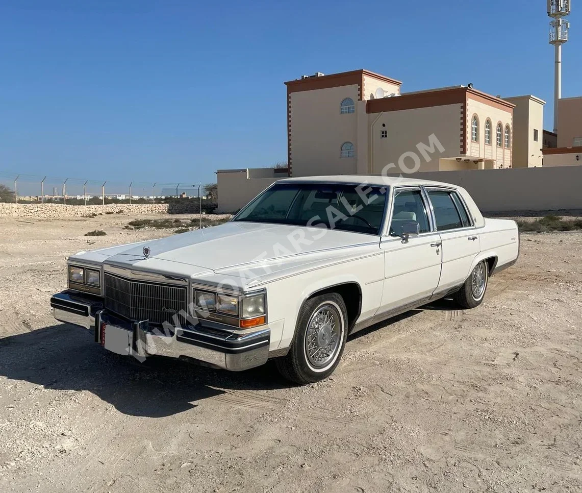 Cadillac  Fleetwood  1985  Automatic  24,600 Km  8 Cylinder  Front Wheel Drive (FWD)  Sedan  White