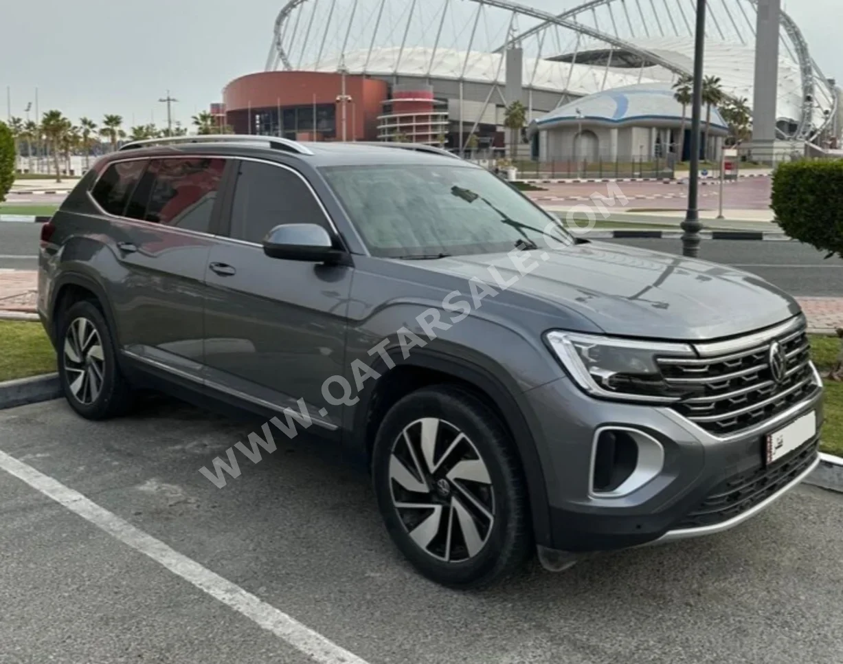 فوكس واغن  تيراماونت  كومفورت لاين  2024  اوتوماتيك  30,000 كم  4 سلندر  دفع كلي مستمر  اس يو في  رمادي  تحت الضمان