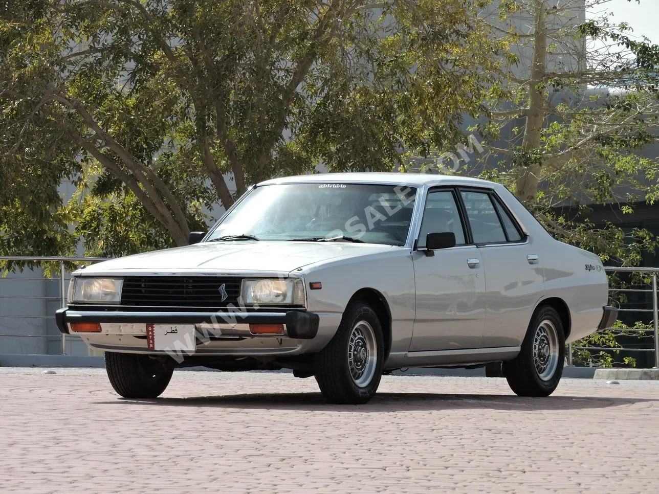 نيسان سكايلاين جي تي - ار 1980 عادي 200,000 كم 4 سلندر دفع خلفي كلاسك فضي