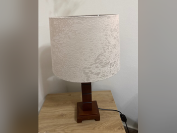 الإضاءة - مصابيح الطاولة والأرضية - اللون البيج