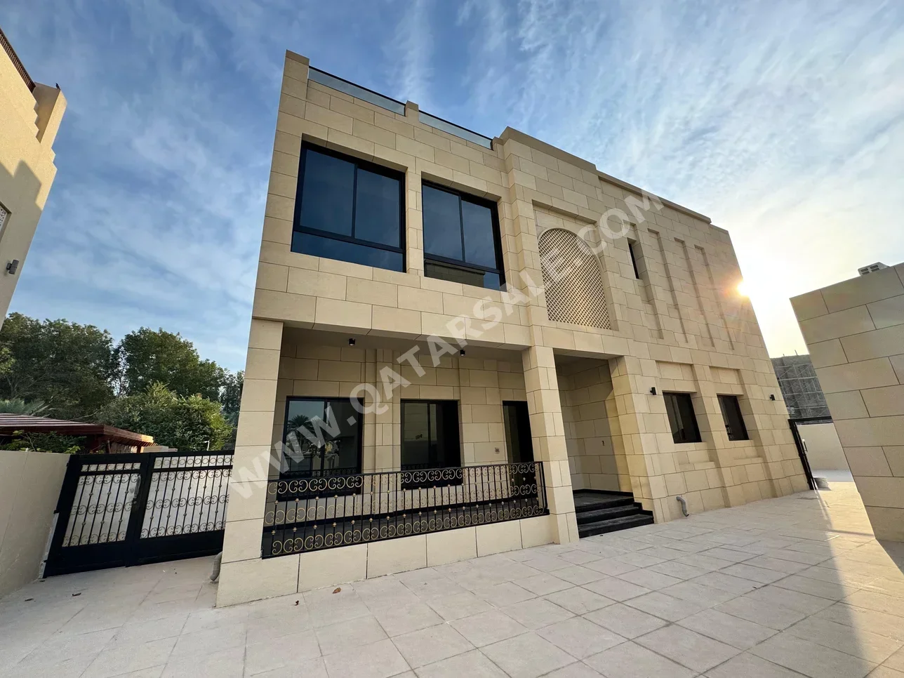 Family Residential - Not Furnished - Doha - Legtaifiya - 7 Bedrooms