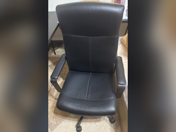 كراسي مكتب ايكيا - كرسي المدير - أسود