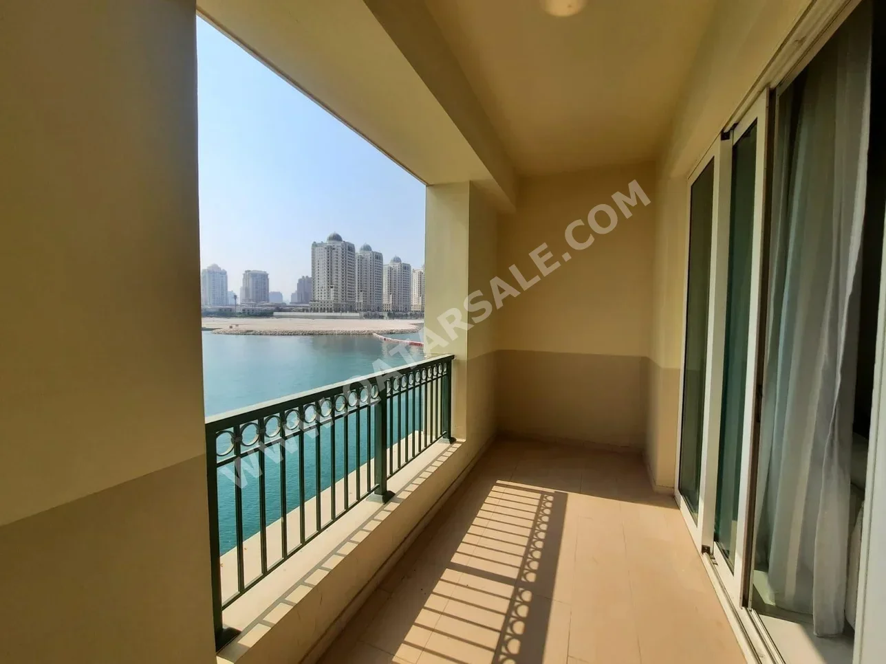 تاون هاوس - مفروشة بالكامل - الدوحة - اللؤلؤة - 2 غرف نوم