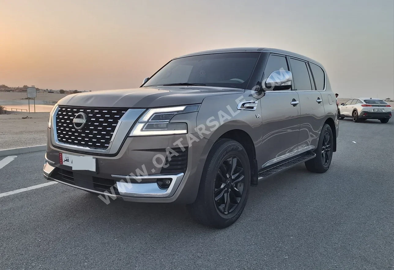 Nissan  Patrol  LE  2013  Automatic  229,000 Km  8 Cylinder  Four Wheel Drive (4WD)  SUV  Gray