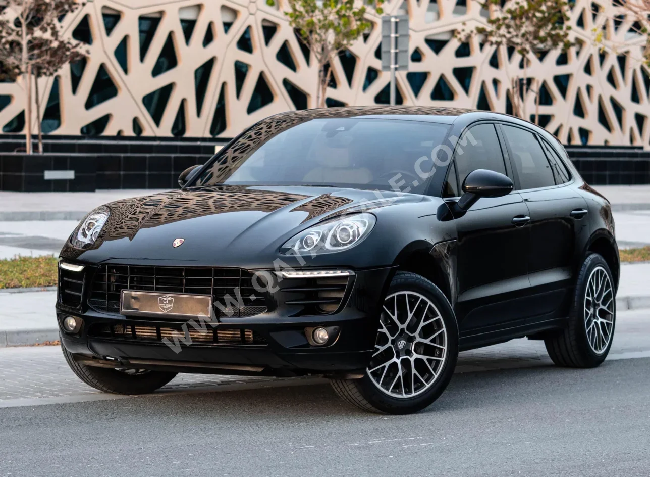 Porsche Macan 2018 Automatic 98,000 Km 4 Cylinder Four Wheel Drive (4WD) SUV Black