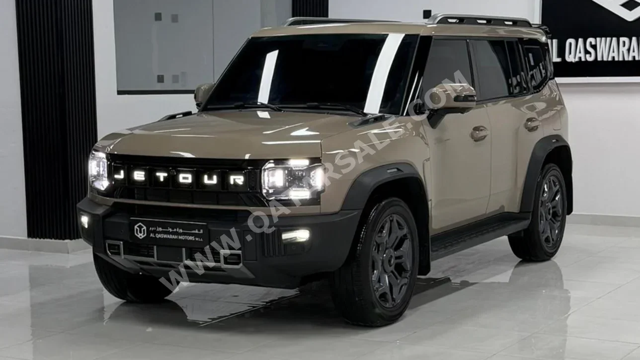 جيتور تي 2 لكجري 2025 اوتوماتيك 25,000 كم 4 سلندر دفع رباعي اس يو في بيج تحت الضمان