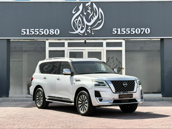 Nissan  Patrol  Platinum  2016  Automatic  69,000 Km  8 Cylinder  Four Wheel Drive (4WD)  SUV  Silver