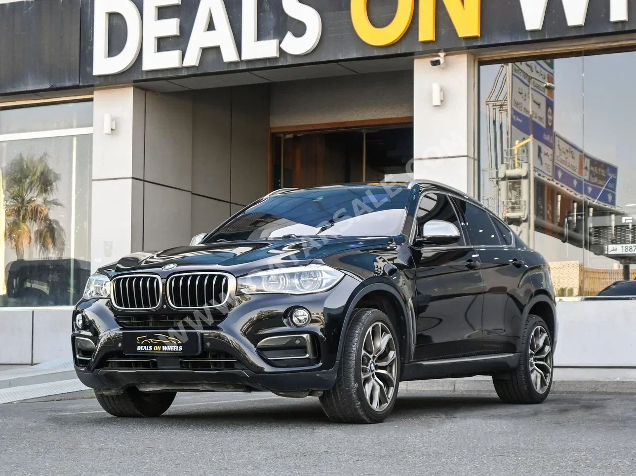 بي ام دبليو الفئة - اكس اكس 6 50 اي 2015 اوتوماتيك 129,000 كم 8 سلندر دفع كلي مستمر اس يو في أسود