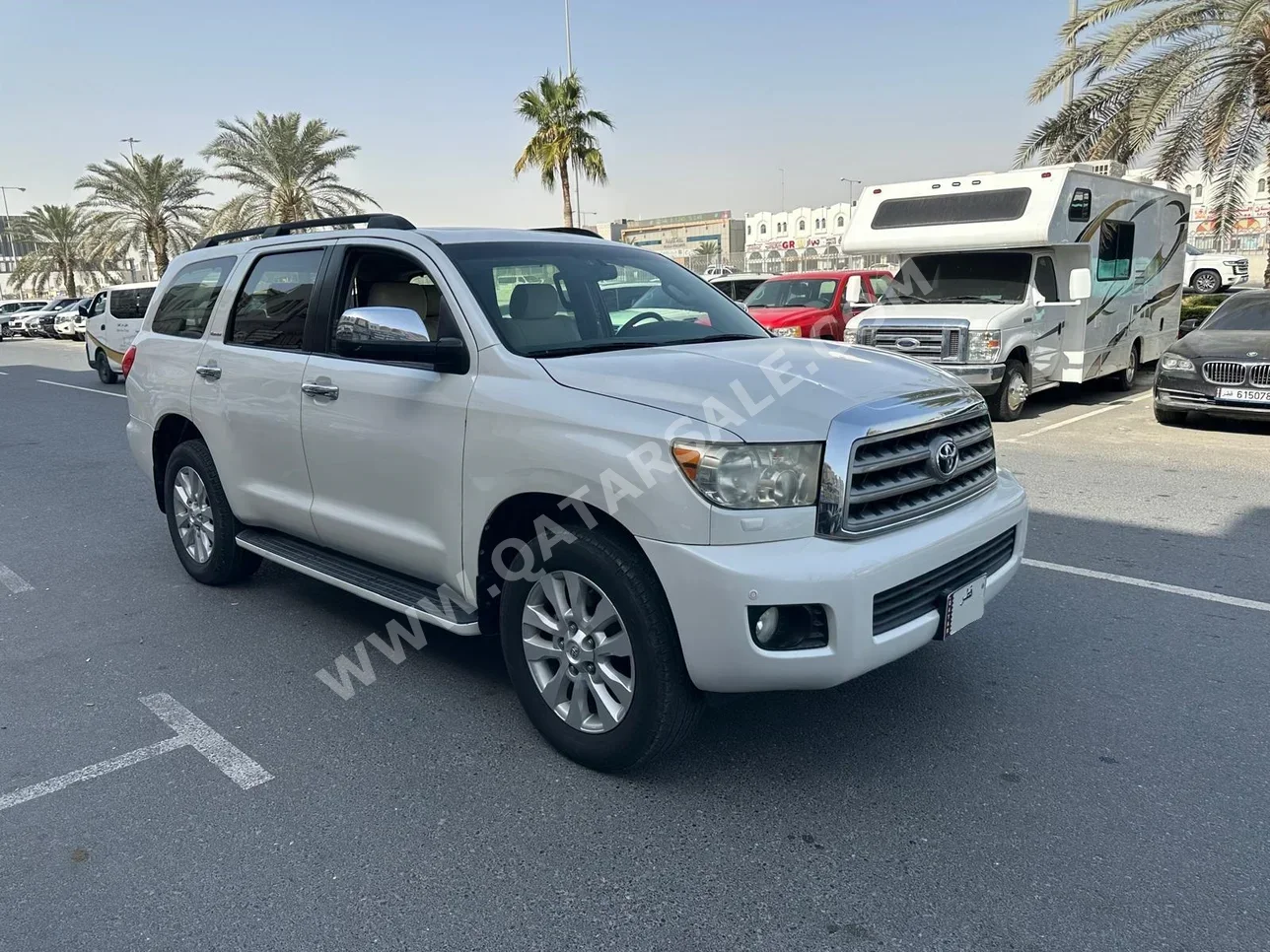 تويوتا سكويا 2010 اوتوماتيك 200,000 كم 8 سلندر دفع رباعي اس يو في أبيض