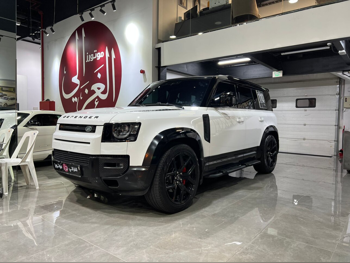 لاند روفر  ديفيندر  110  2022  اوتوماتيك  166,000 كم  6 سلندر  دفع رباعي  اس يو في  أبيض