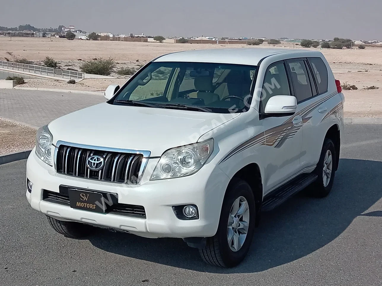 تويوتا  برادو  تي اكس ال  2012  اوتوماتيك  300,000 كم  6 سلندر  دفع رباعي  اس يو في  أبيض