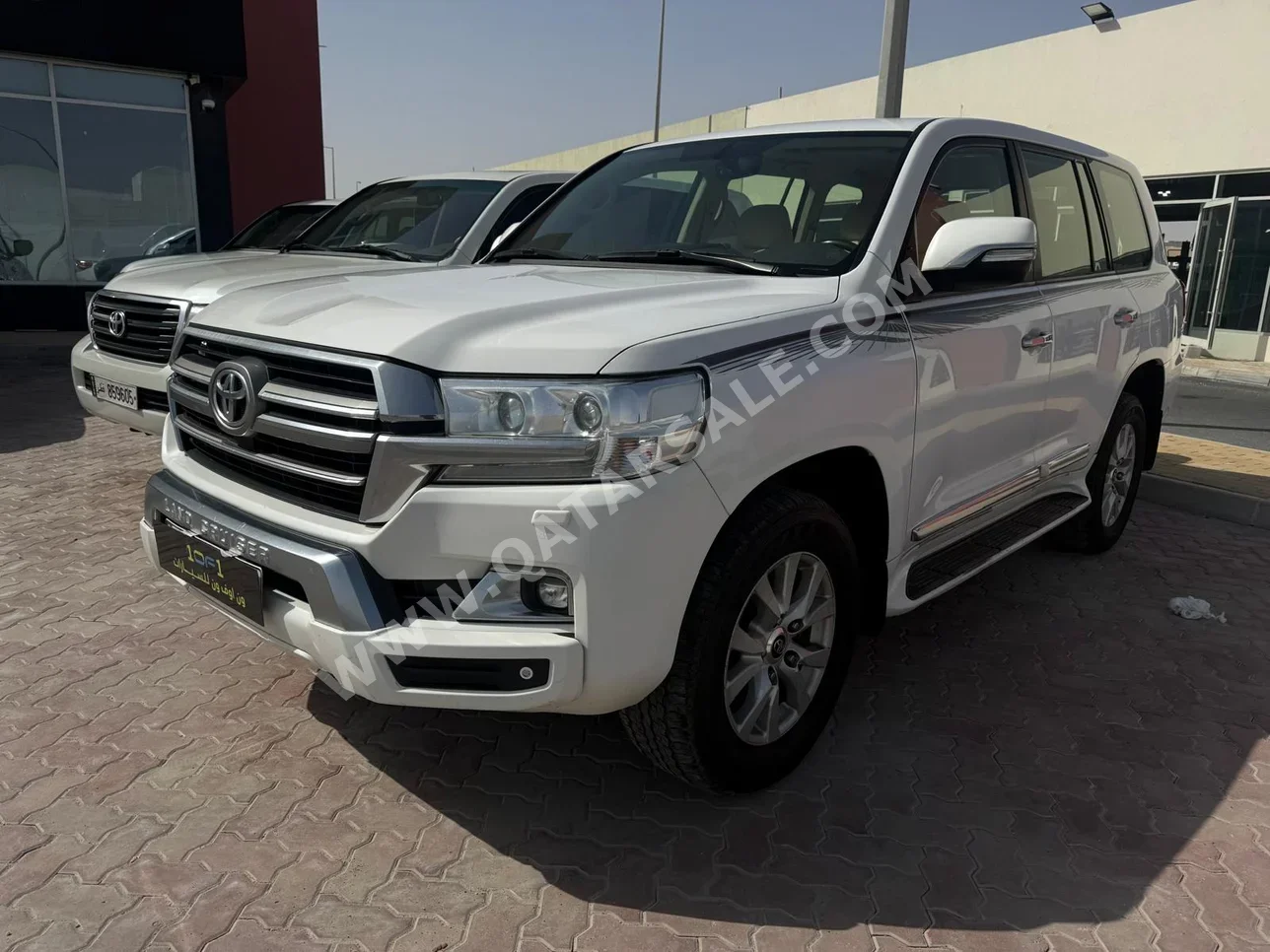 تويوتا لاند كروزر جي اكس ار 2019 اوتوماتيك 195,000 كم 6 سلندر دفع رباعي اس يو في أبيض