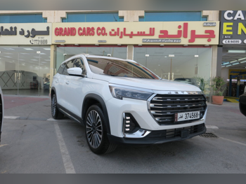 جيتور  اكس90  بلس  2025  اوتوماتيك  21,000 كم  4 سلندر  دفع رباعي  اس يو في  أبيض  تحت الضمان