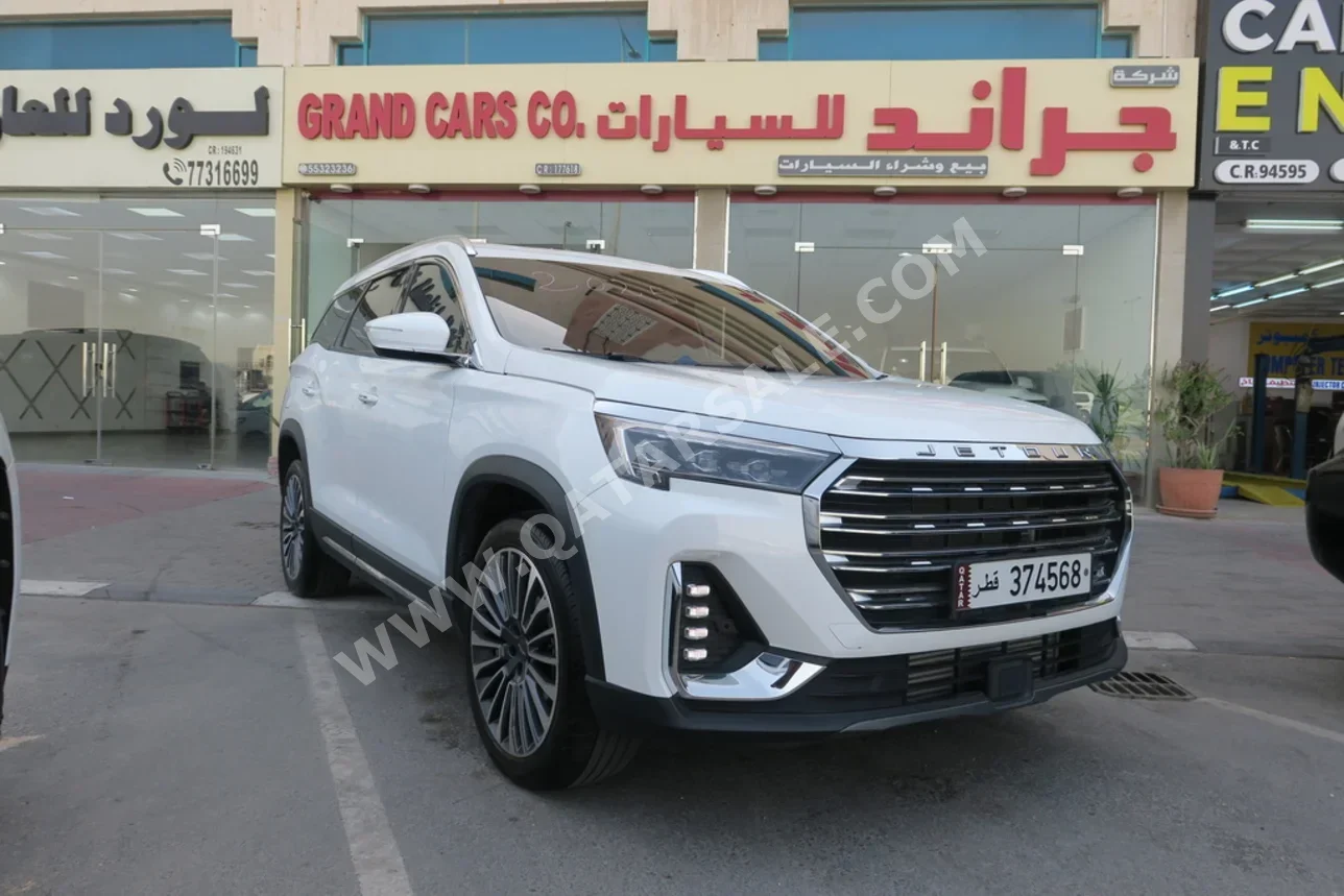 جيتور اكس90 بلس 2025 اوتوماتيك 21,000 كم 4 سلندر دفع رباعي اس يو في أبيض تحت الضمان