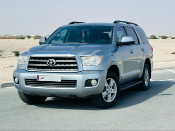 Toyota  Sequoia  SR5  2013  Automatic  308,000 Km  8 Cylinder  Four Wheel Drive (4WD)  SUV  Silver