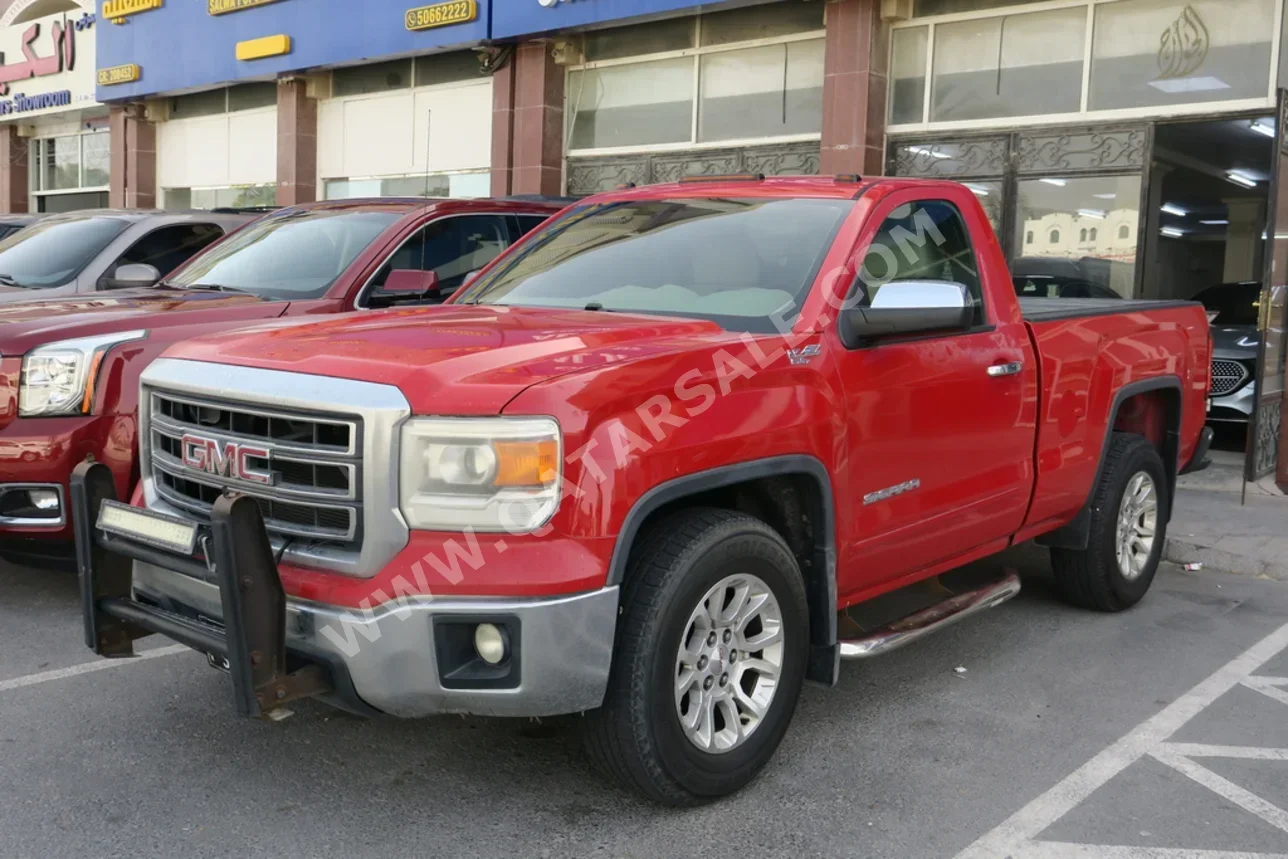 جي ام سي  سييرا  1500  2014  اوتوماتيك  200,000 كم  8 سلندر  دفع رباعي  بيكب  أحمر